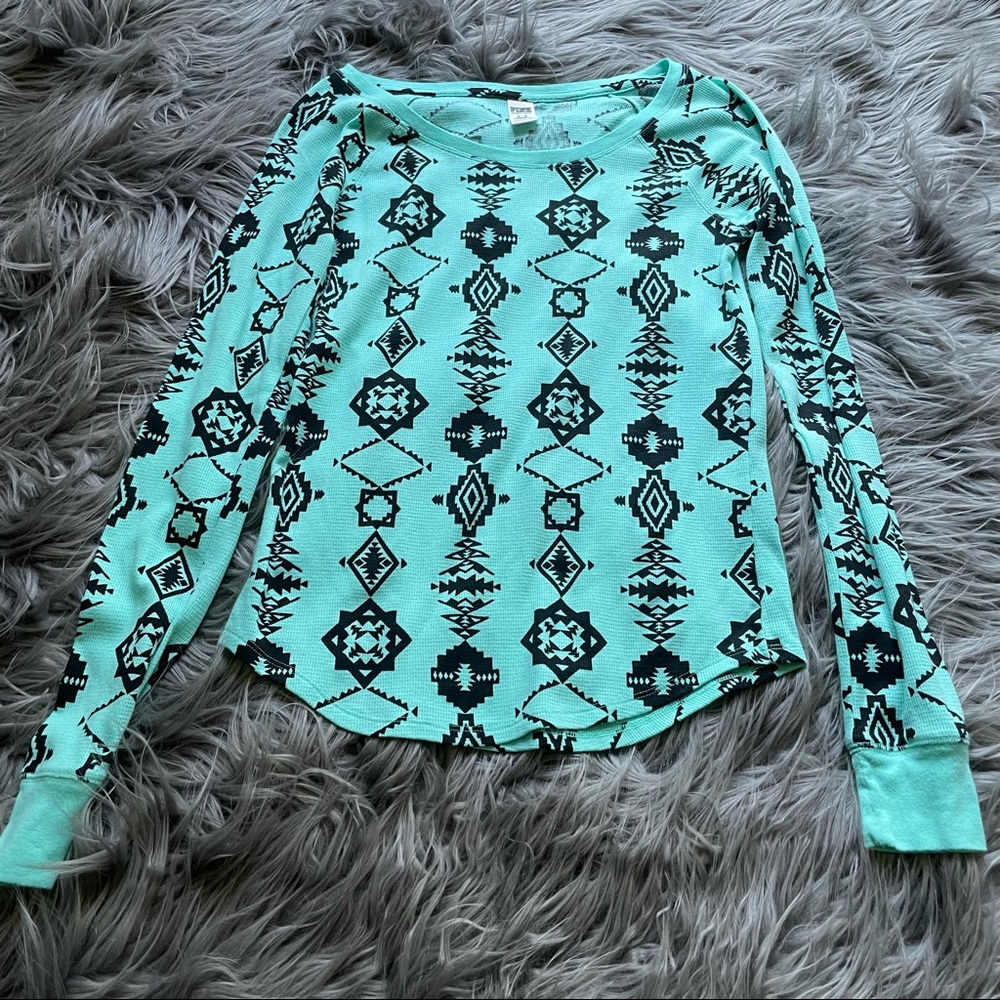 PINK Victoria’s Secret Turquoise Tribal Print Long Sleeve Tee Size Medium